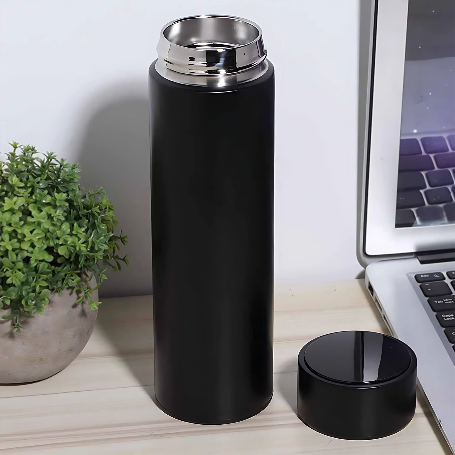 Black Vacuum Insulated Water Bottle (1 Pc  500ml) Black Vacuum Insulated Water Bottle (1 Pc  500ml)